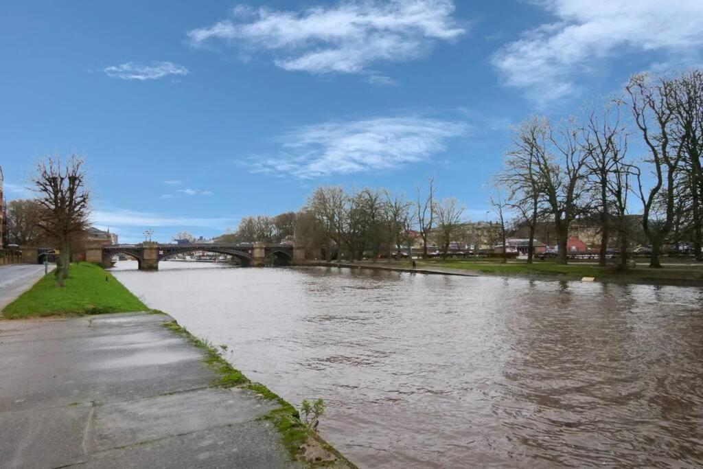 The River Walk House York Villa Esterno foto
