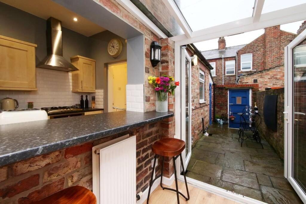The River Walk House York Villa Esterno foto